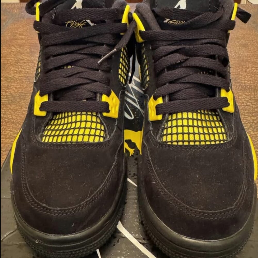 Boy's Air Jordan Retro 4 Thunder